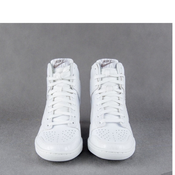 Nike Dunk Sky Hi 528899-105 Wedge High Top Sneaker, White Women's U.S 6.5 - Picture 2 of 10